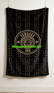 Versace Black Gold Medusa 1978 Greek Key Print Flannel Sofa Throw Blanket IMG_1431